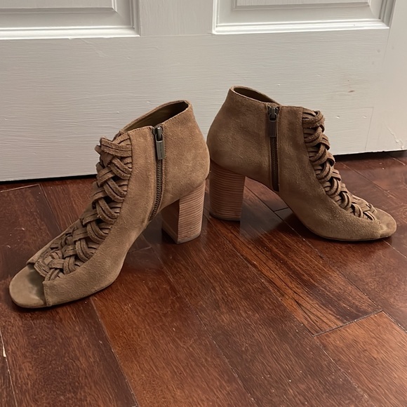 Michael Kors tan suede open toe boots - Picture 3 of 4